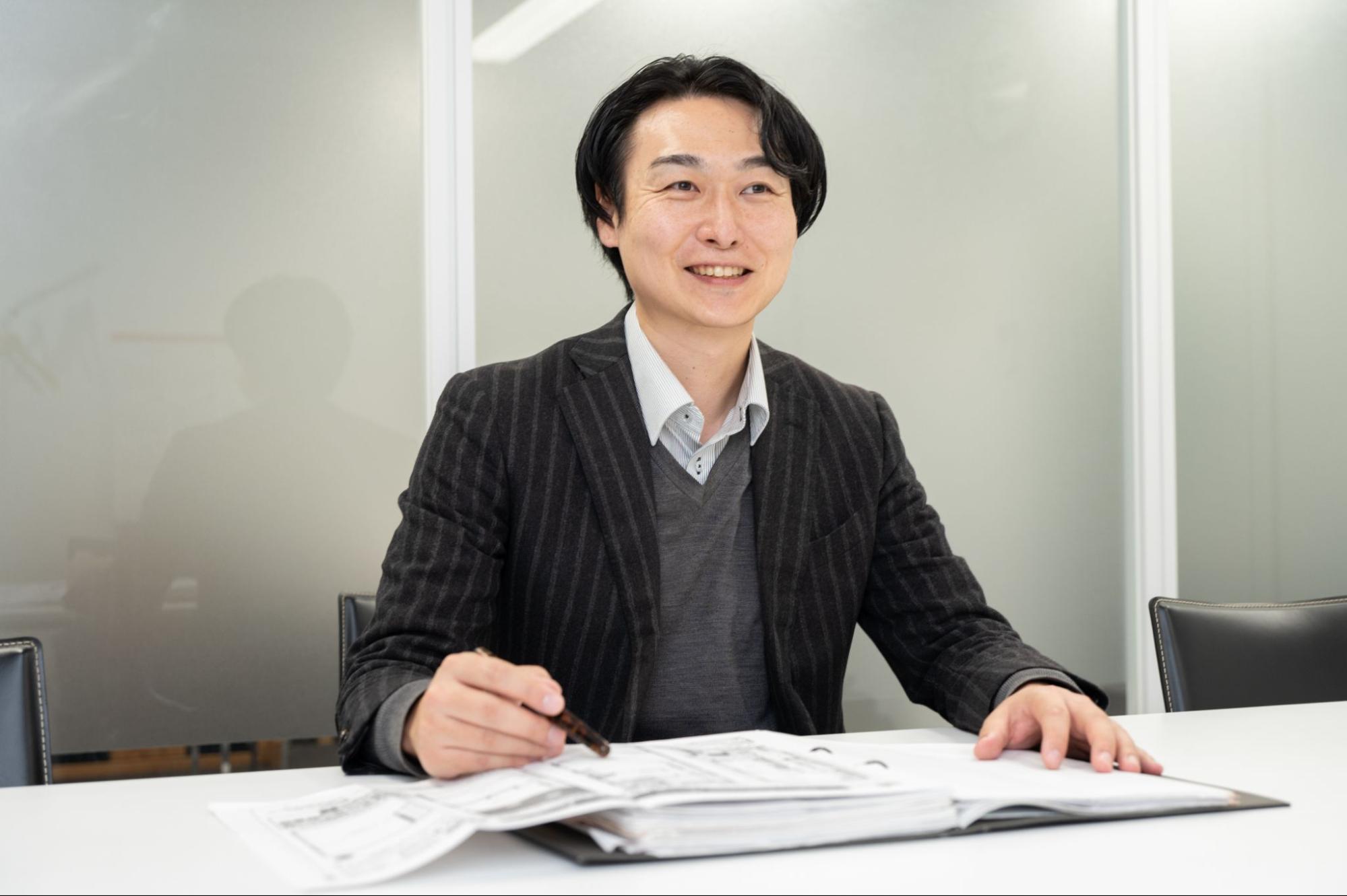 「あれこれ策を練って最適解を見つける（ベストな形で売却する）のが趣味なんです」と語るエルブリッジ・三浦代表